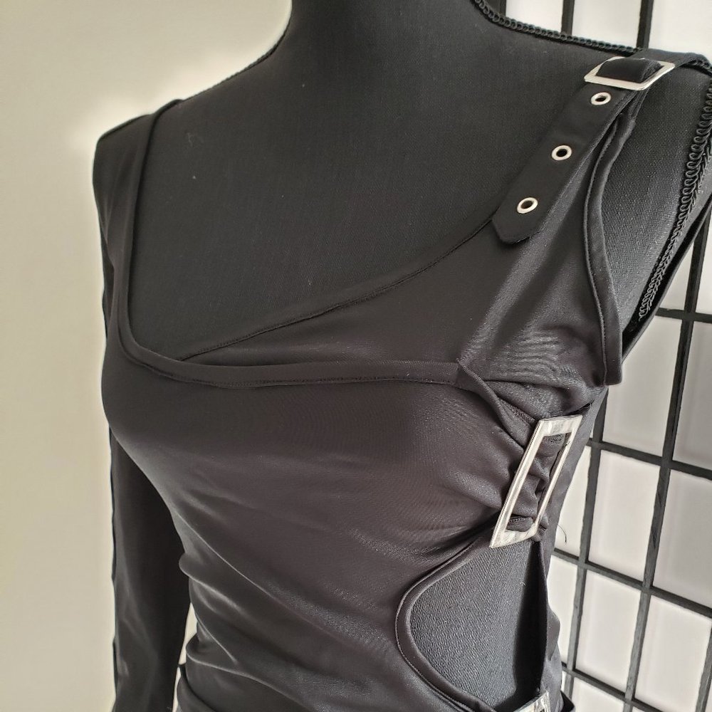 Asymmetrical black crop top - S/XS